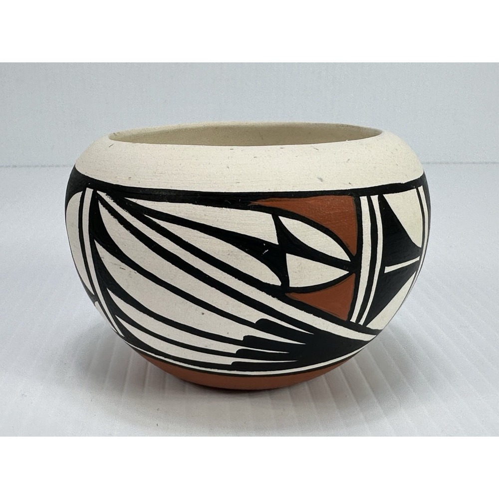 Native American Pueblo Polychrome Pottery Bowl Signed DC Isleta New Mexico